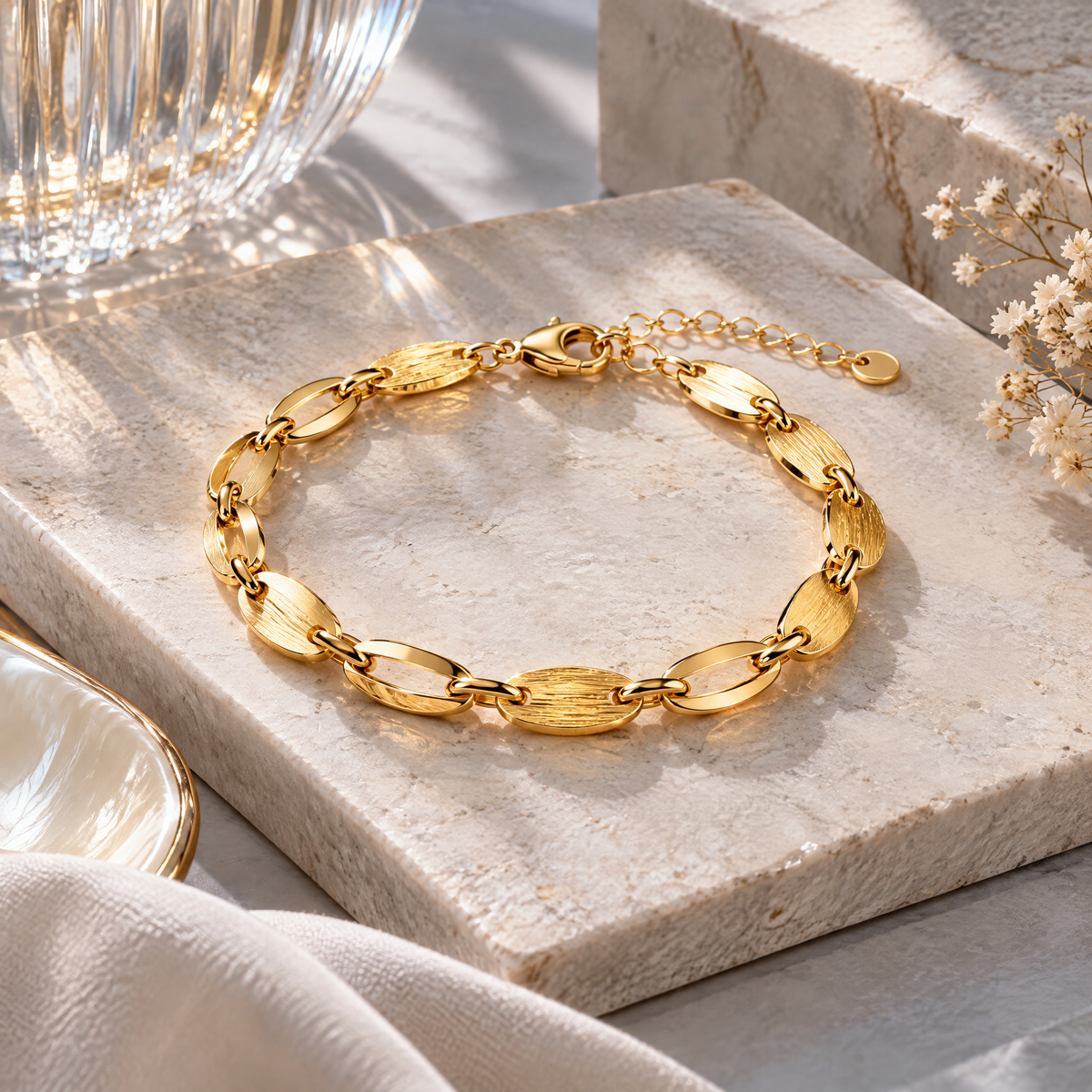 Sgzdhkl™ Aureline Vintage Gold Bracelet — Textured Link 18K Gold-Plated Sterling Silver Bracelet